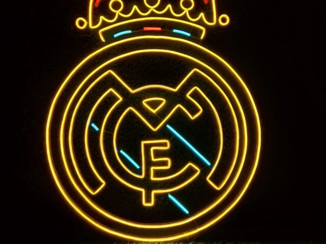 neón escudo Real Madrid