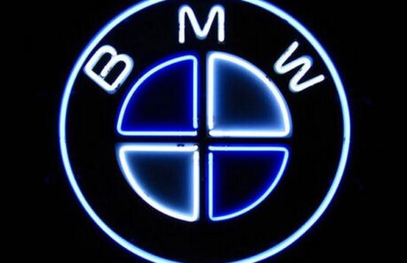 Neón BMW logo