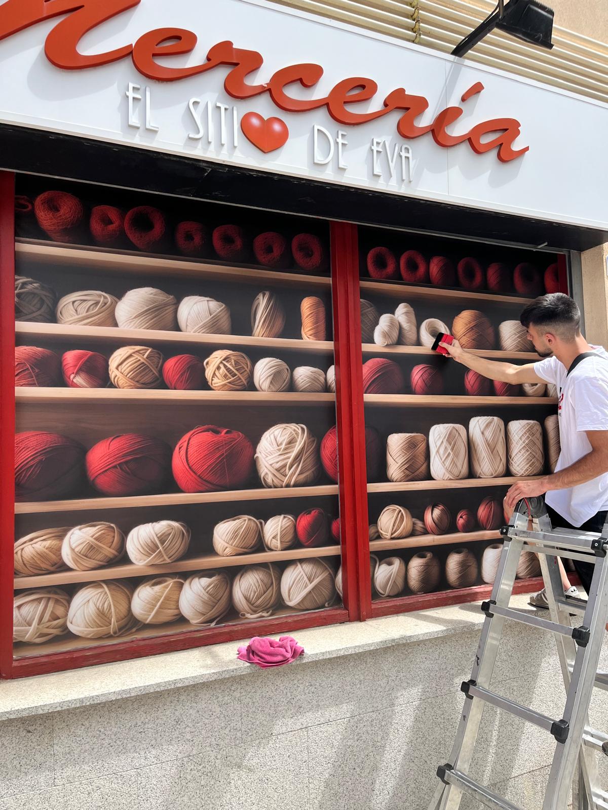 Vinilos personalizados para negocios en Madrid
