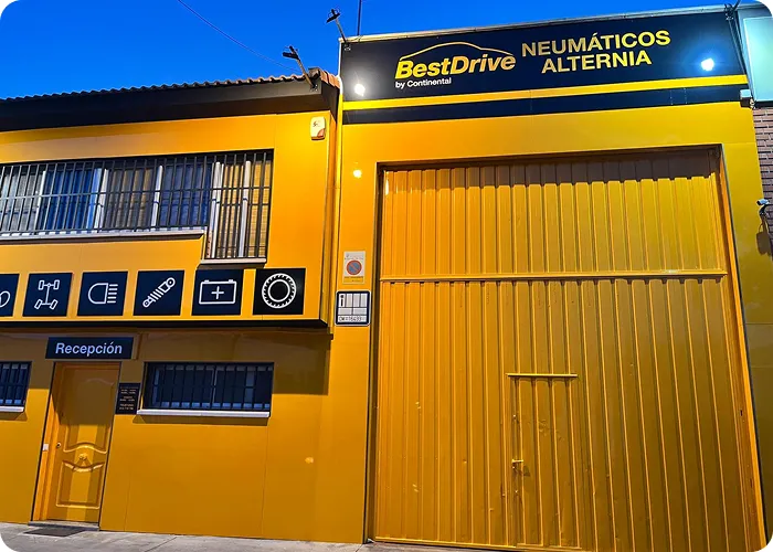 Revestimiento de Fachadas en Madrid con Dibond